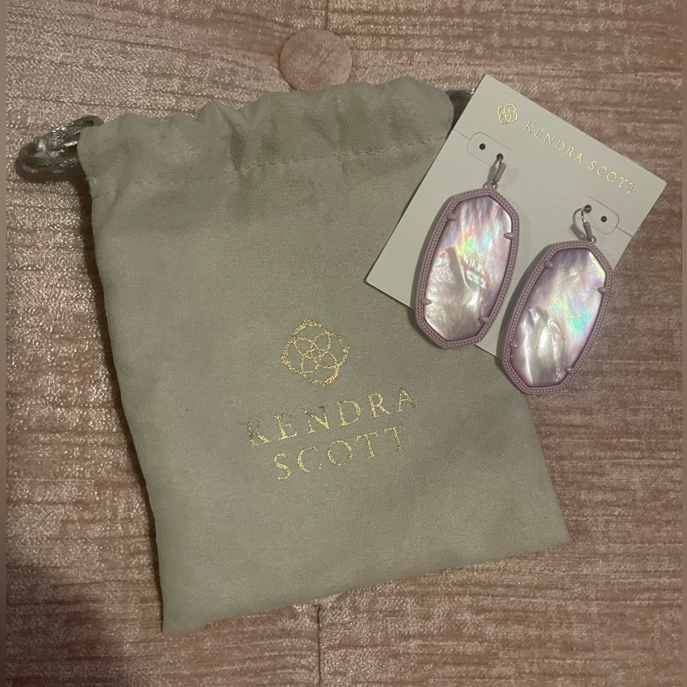Light pink Kendra Scott earrings new